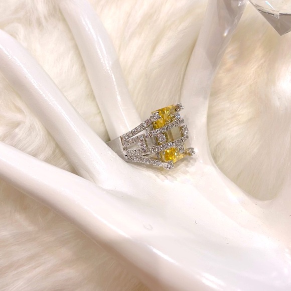 NEW! Sterling Silver Champagne Topaz & Crystal Cocktail Ring - Picture 4 of 7